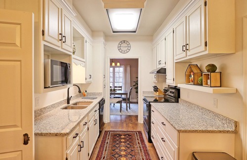 Columbia House | Maple Roost - A Stroll to Downtown Columbia & Square