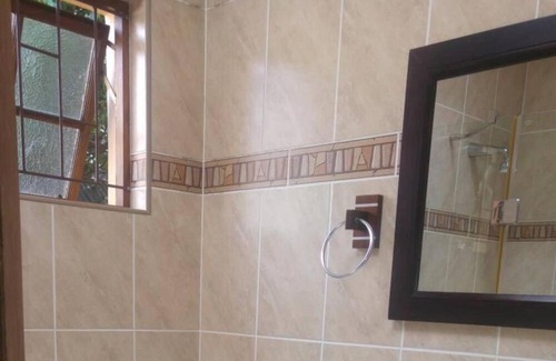 Sunnyside House | Maple's Guest House