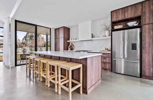 Berry House | Maple Suite, Berry - by Linnaeus Collection