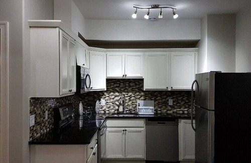 Timberlea Apartment | Maple Syrup Bedroom S
