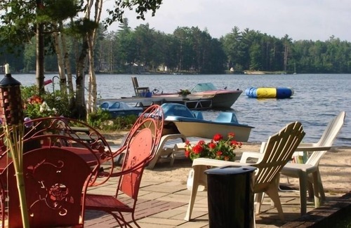 Interlochen Cottage | Maple Woods Cottage on beautiful Bass Lake #PSTR 22-071n6 adults/2 children