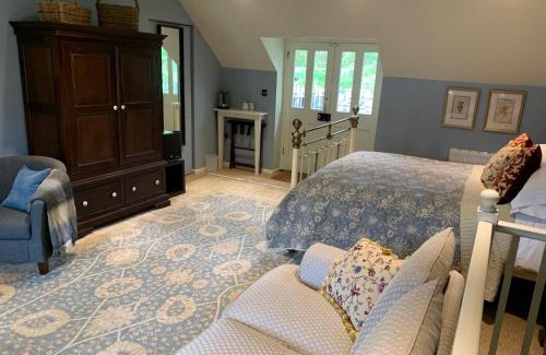 Shepton Mallet Bed & Breakfast | Maplestone