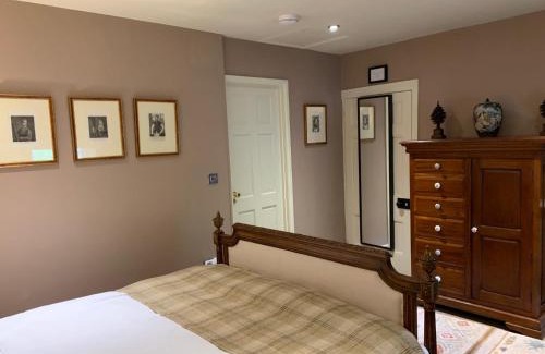 Shepton Mallet Bed & Breakfast | Maplestone