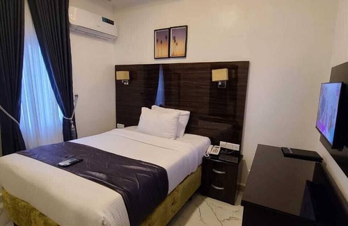 Ajah Hotel | Mapleviewhotels and Suite Limited