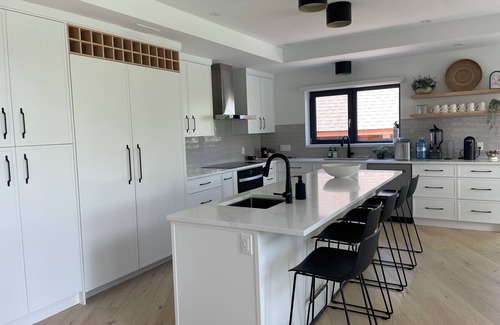Selwyn House | Maplewood Hideaway LakenHouse
