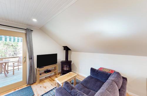 Lake Township Apartment | Maplewood Loft