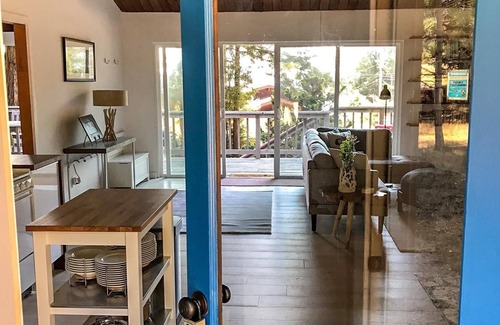 Anchor Bay Cottage | Mar a Vista: Cozy Coastal Cottage with Modern Amenities