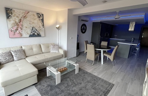 Torre-Pacheco Apartment | Mar Menor Golf Resort, Luxury apartment, Sleeps 6, Lake Views
