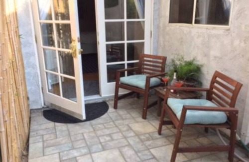Mar Vista House | Mar Vista Suite of Private Entry,Patio & Spa Bath