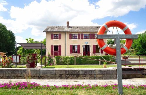La Jaille-Yvon Hostel | MARA RIVIERE Gîte d'étape sur la Vélo Francette