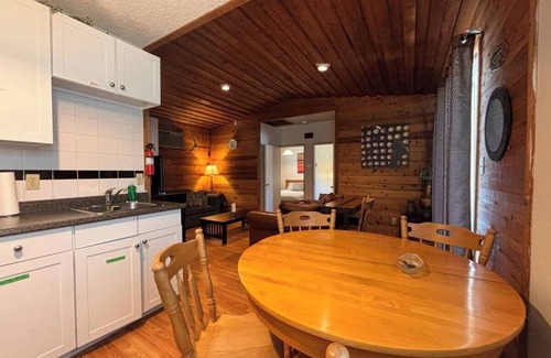 Mara Hotel | Mara Spring Lodges - Lodge 1