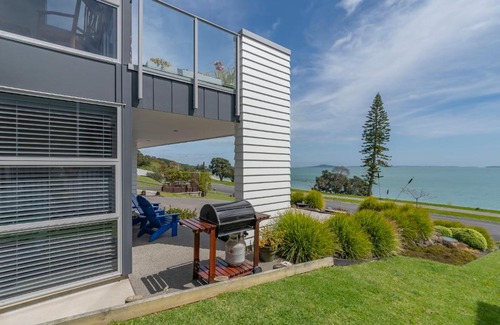 Maraetai Apartment | Maraetai Couples Retreat - Omana Beach Apartment