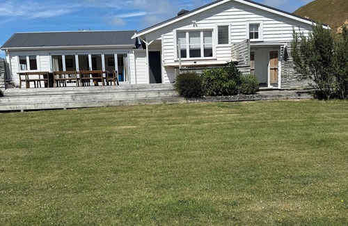 Akitio House | Marainanga Station Accommodation and more.