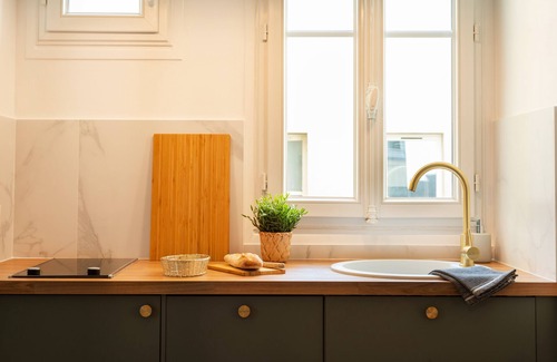 4th Arrondissement Apartment | Marais 2BR/2BA with AC, up to 4 guests