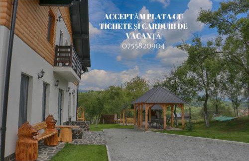 Moisei House | Maramures Landscape
