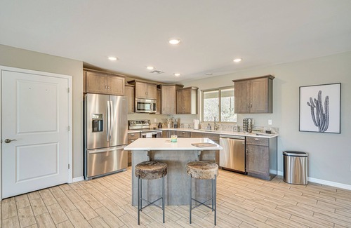 Marana House | Marana Desert Getaway w/Tortolita Mountain Views