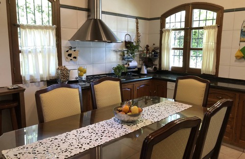 Chacras de Coria House | MARAVILLOSA CASA DE VERANO, EN CHACRAS DE CORIA 3 HABITACIONES 2 BANOS COCINA