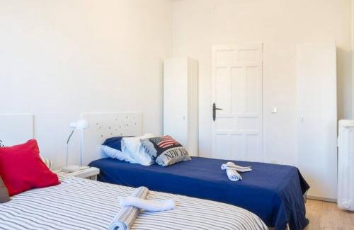 Las Acacias Apartment | Maravilloso Apartamento en Puerta de Toledo C/Gasómetro by Batuecas
