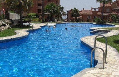 Urbanizacion Hacienda las Chapas Apartment | Marbella 2 Bed 2 Bath Luxury Apartment near Cabopino