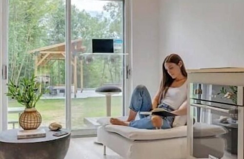 Amherst Apartment | Marbella Cabins: Estate Retreat near Tremblant