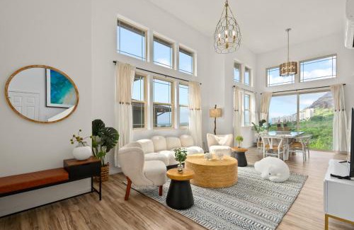 Makaha Valley House | @ Marbella Lane - 3BR w/amazing MT & Ocean Vistas