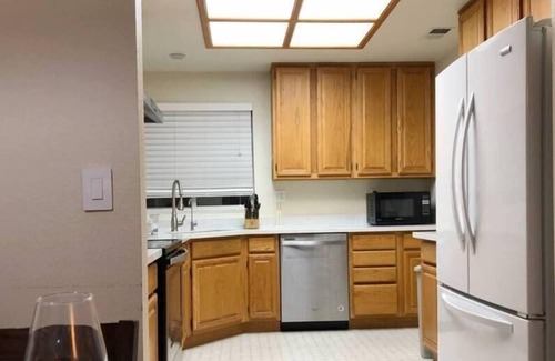 Lakes and Birds House | @ Marbella Lane - 4BR Homey Home w/ Piano