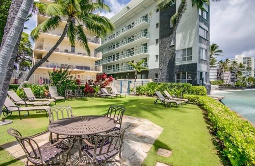 Diamond Head - Kapahulu - St. Louis Condo | @ Marbella Lane -Coastal retreat near Diamond Head
