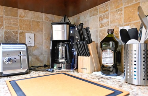 South San Jose House | @ Marbella Lane - Contemporary 2BR Home in SJ