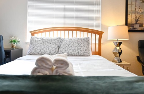 South San Jose House | @ Marbella Lane - Contemporary 2BR Home in SJ