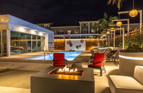 Waterfront Apartment | @ Marbella Lane - Grand 2BR w/Beach & Ocean Views