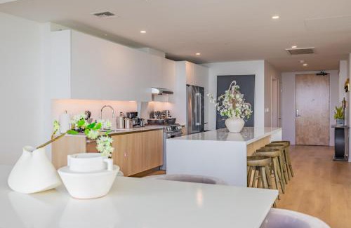 Waterfront Apartment | @ Marbella Lane - Penthouse w/City & Ocean Views