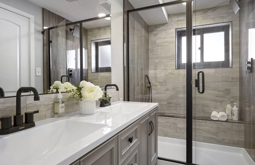 Highlands House | @ Marbella Lane - Serene 4BR Getaway in Arvada