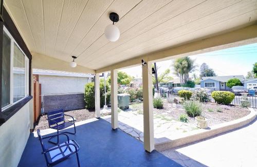 Redwood City House | @ Marbella Lane - Vibrant 4BR RWC Ldry + P