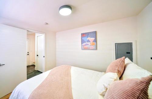 Redwood City House | @ Marbella Lane - Vibrant 4BR RWC Ldry + P