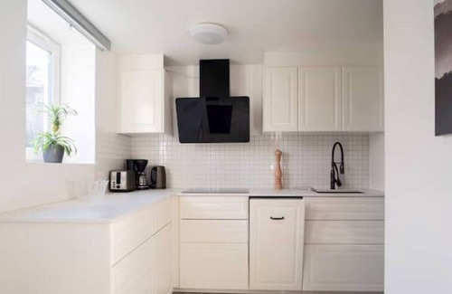 Segeltorp Apartment | Marble apartment - Luxurious Retreat