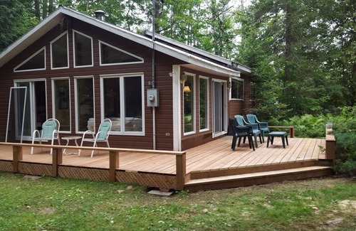 Cloyne Cottage | Marble Lake Cottage near Cloyne, Ontario