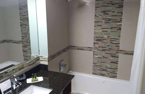East Arlington Hotel | Marble Waters Hotel & Suites, Trademark by Wyndham