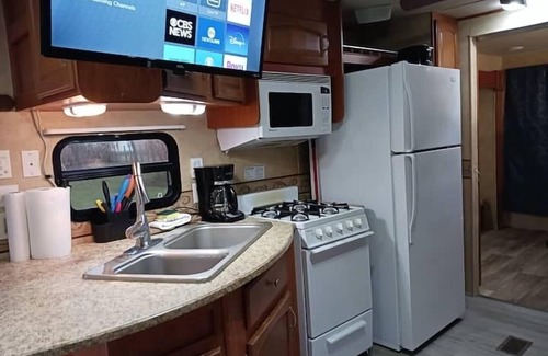 Marblehead House | Marblehead Park Model Camper 150 Yards From Water!