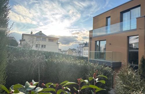 Hollerich House | Marcel Cahen 5 Luxurious Home for Families Groups and Events
