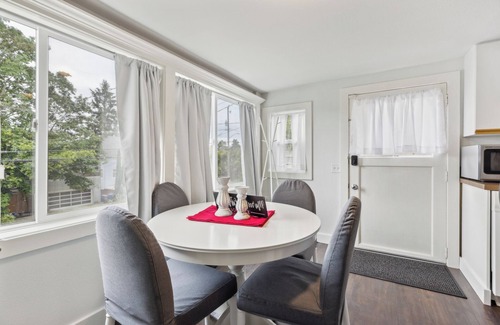 Mount Baker House | Marceron City Lake House - Mins to Downtown!