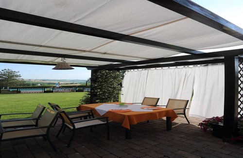 Cingoli House | Marche family home w/Pool