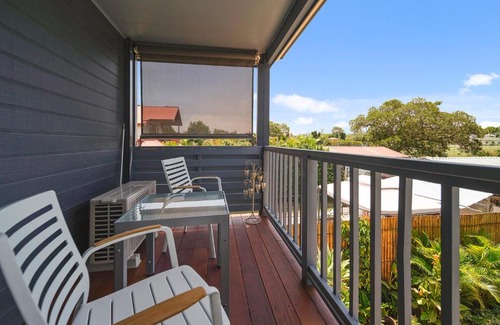 New Lambton House | Marche Home Stay, Immaculate Presentation, Private & Relaxing