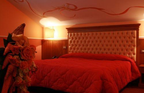Teggiano Hotel | MARCHESINA RESORT srls