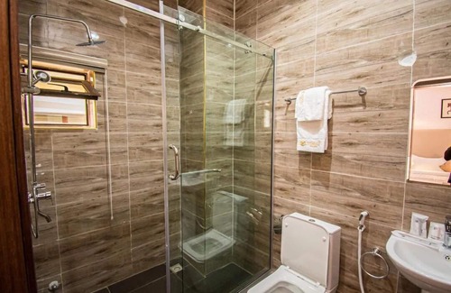 Ibadan Hotel | Marchforte-Courtyard Hotel