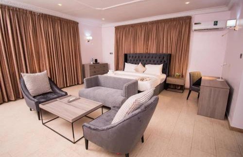 Ibadan Hotel | Marchforte Courtyard Hotel & Suites