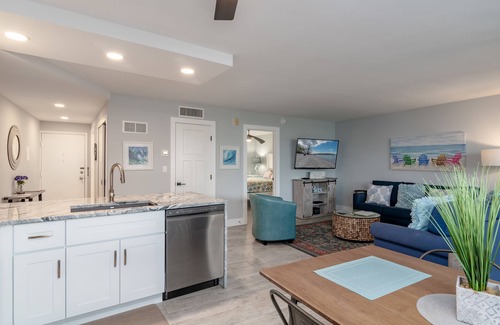 Marco Island Condo | Marco Island Riverside Retreat