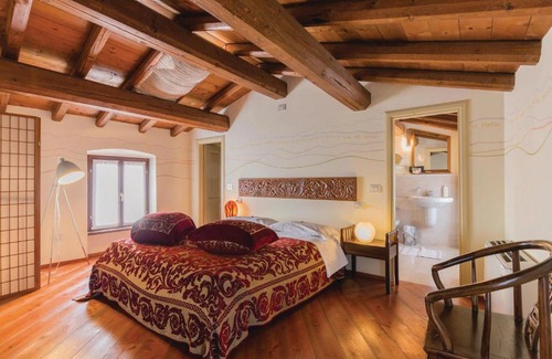 Castellaro Lagusello Apartment | Marco Polo