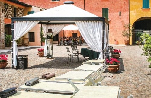 Castellaro Lagusello Apartment | Marco Polo