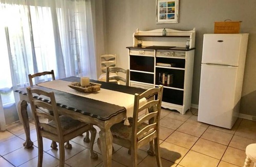 Zinkwazi Beach Apartment | Marco Shores-tranquil townhouse in Zinkwazi Beach