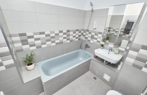 Resita Apartment | Marcos Apartments - self check-in